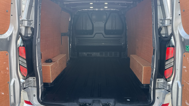 Ford Transit Custom 300 L1 Diesel Fwd 2.0 EcoBlue 136ps H1 Van Limited